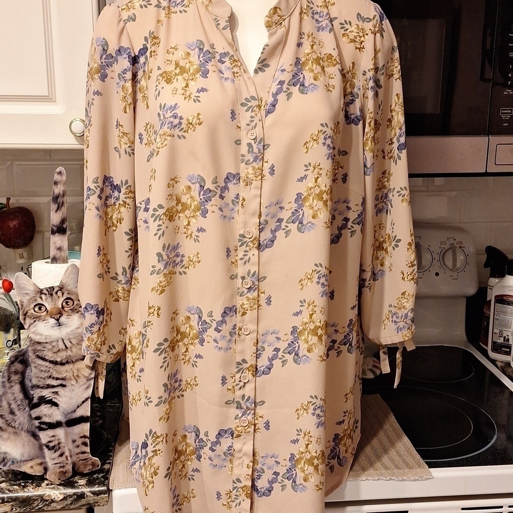 U women's Joan Rivers button down button plus size blouse 18W